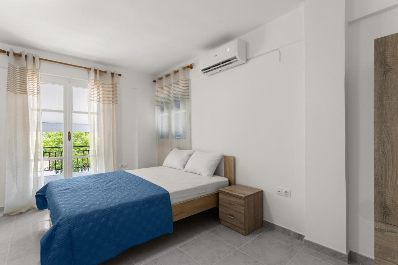 Nikolas Apartments Stoupa Levktron Bagian luar foto