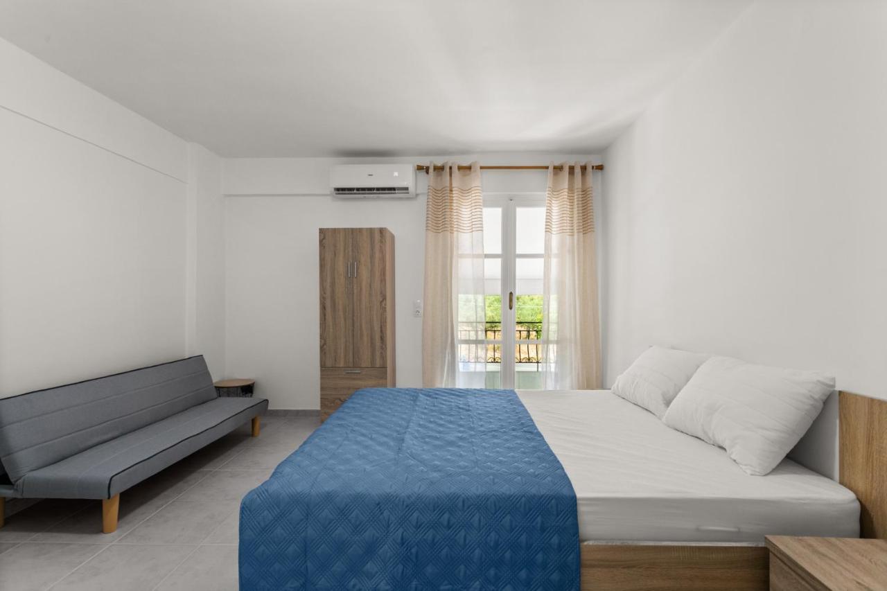 Nikolas Apartments Stoupa Levktron Bagian luar foto