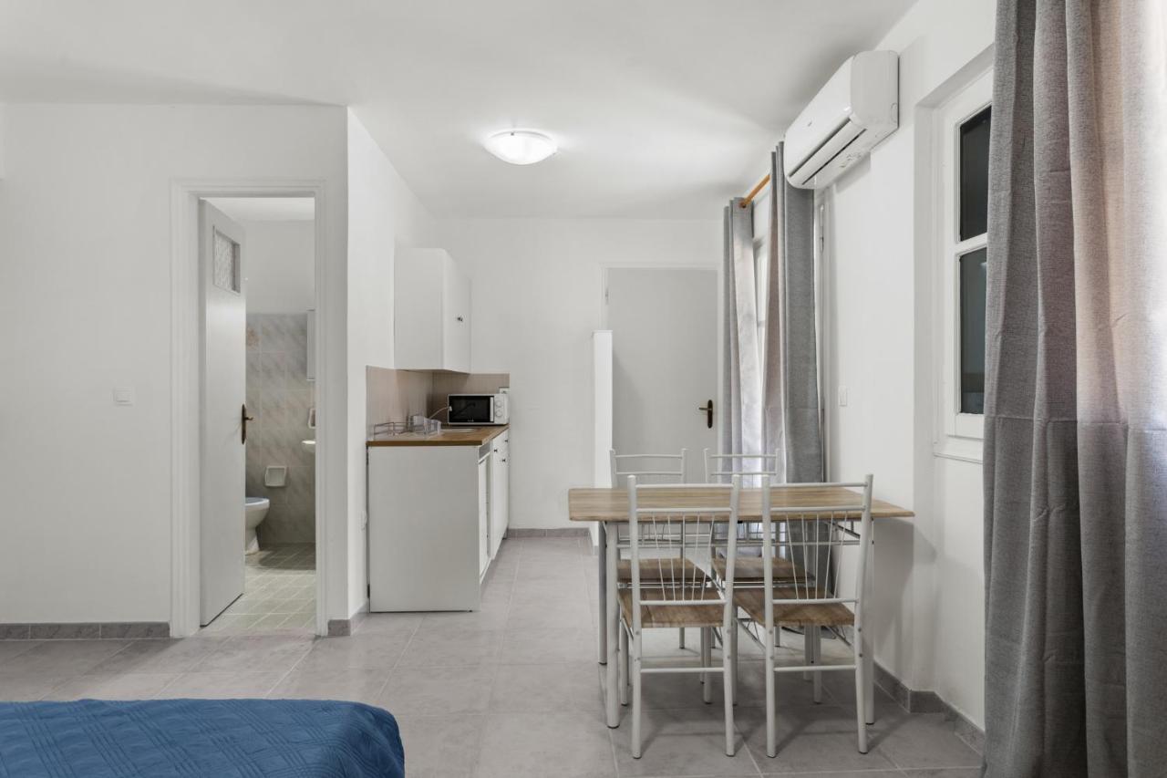 Nikolas Apartments Stoupa Levktron Bagian luar foto