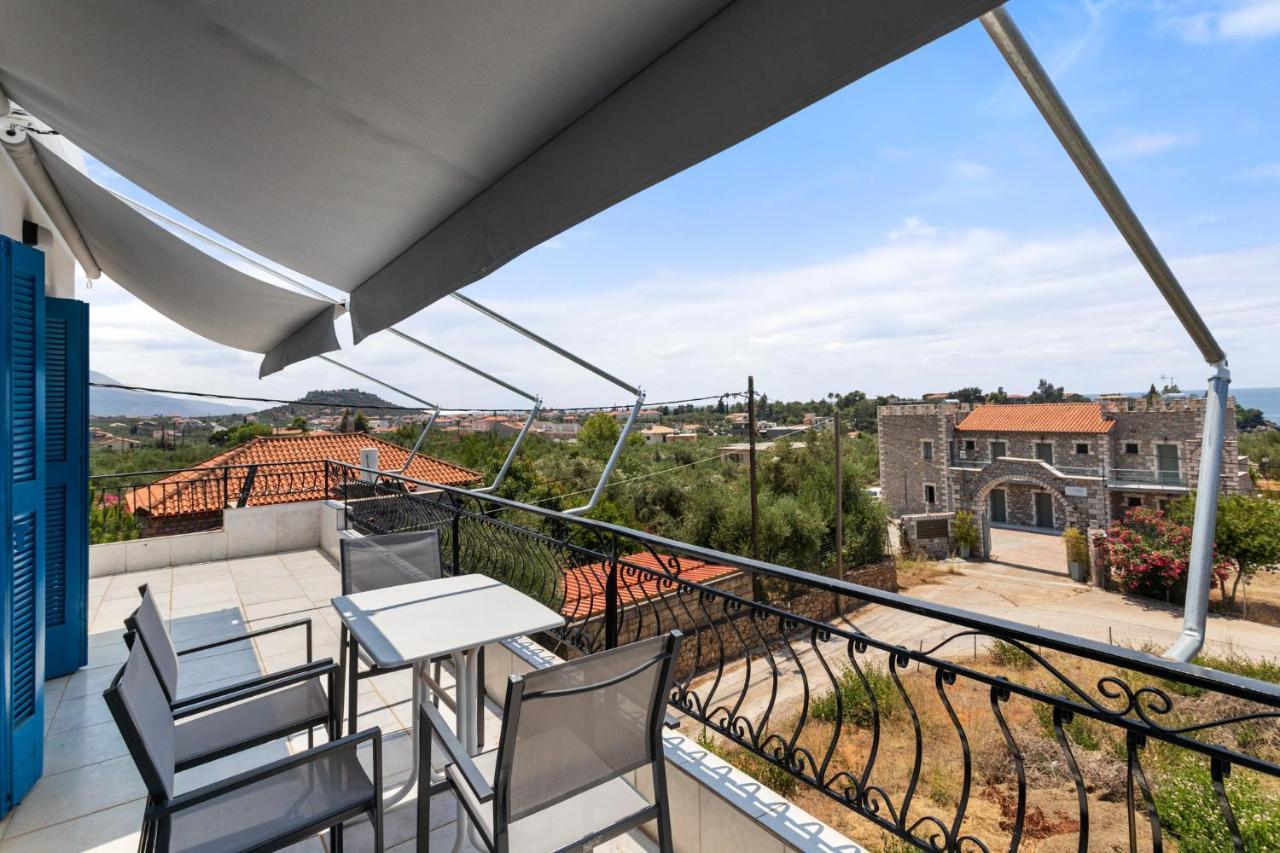 Nikolas Apartments Stoupa Levktron Bagian luar foto