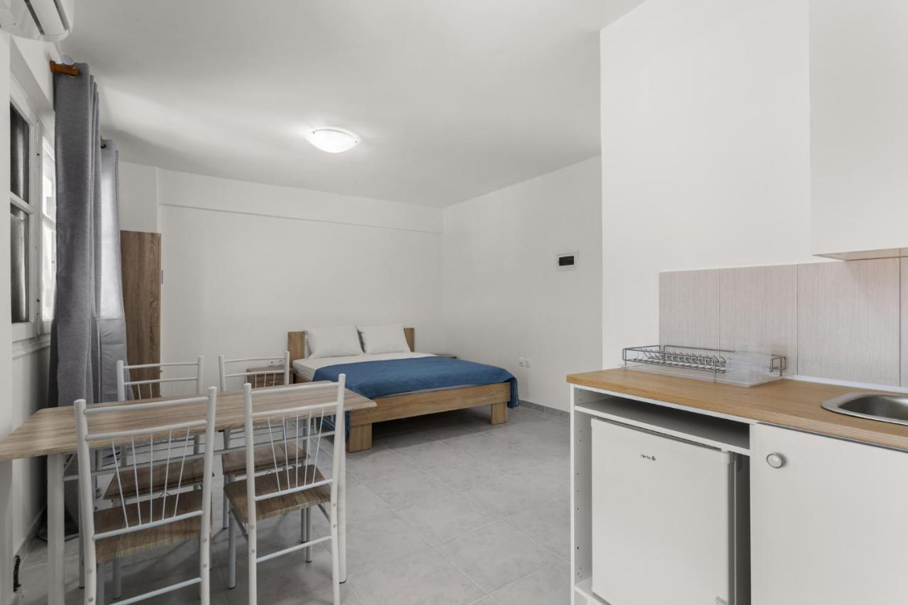 Nikolas Apartments Stoupa Levktron Bagian luar foto